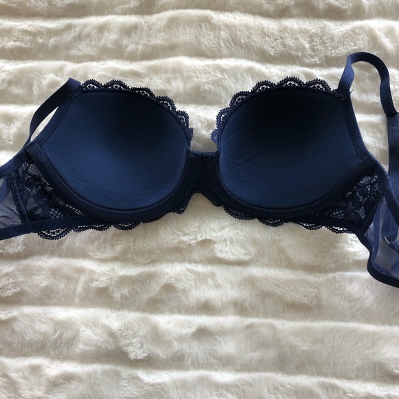 VICTORIA’S SECRET navy lightly lined demi bra - Picture 4 of 5
